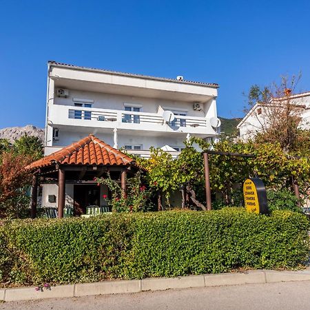 Apartmani Velnic Башка Екстер'єр фото